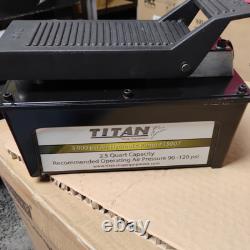 AME 2.5 Qt. Air Hydraulic Pump withAluminum Reservoir 3900 PSI 15907