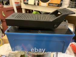 Air/Hydraulic Foot Pump 10 Ton Fits Any Size Make Or Model Frame Machine