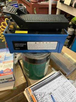 Air/Hydraulic Foot Pump 10 Ton Fits Any Size Make Or Model Frame Machine