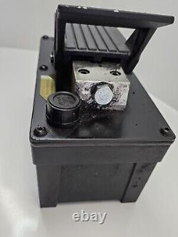 Air Hydraulic Foot Pump with 10,000 PSI Foot Pedal Untested UP-3