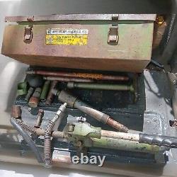 American Hydraulics 4 Ton Porta Power Hydraulic Pump With Case Box & Extras