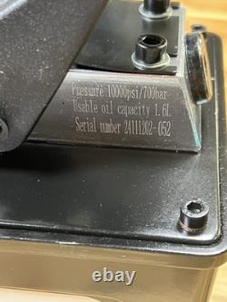 BESTOOL 10,000 PSI, 1/2 Gal Reservoir Foot-Operated Air Hydraulic Pump for He