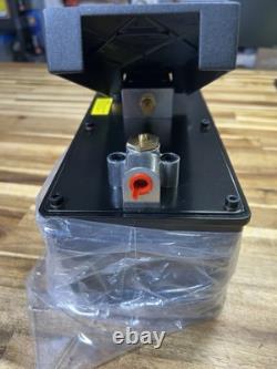 BESTOOL 10,000 PSI, 1/2 Gal Reservoir Foot-Operated Air Hydraulic Pump for He