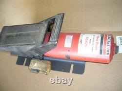 Blackhawk Air Powered Foot Pedal Controlled Hydraulic Pump 65426 10,000 PSI
