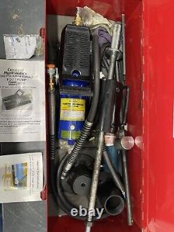 Central Hydraulics 10,000 PSI AIR/HYDRAULIC FOOT PUMP Model 98318 With Extras