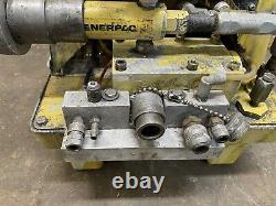 ENERPAC e0e1555 10K PSI Air Hydraulic Pump