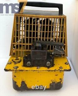 Enerpac Pam-1042 Pneumatic Air Hydraulic Pump 700 Bar/ 10,000 Psi 4-way Valve