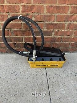 Enerpac Turbo 2 Hydraulic Foot Pump, Air Driven, 700 Bar/10,000 Psi