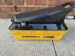 Enerpac Turbo 2 Hydraulic Foot Pump, Air Driven, 700 Bar/10,000 Psi