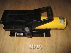Enerpac Weatherhead T-402-2 Air Over Hydraulic Pump 4200 PSI