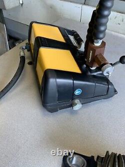 Enerpac XA12V Hydraulic? Pump 10,000 PSI Air Operated, with 9 ton cilinder