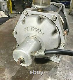Good Condition Enerpac B-3304 Air Hydraulic Booster Intensifier B3304