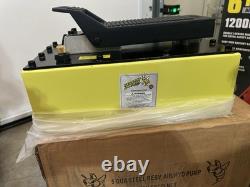 NEW ESCO Yellow Jackit 10876 1/2 Gallon Air Hydraulic Foot Pump 10,000 PSI