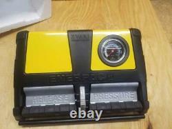 New Enerpac XA11G Hydraulic Pump 10,000 PSI Air Operated With Guage FAST SHIP