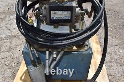 OTC / Owatonna 60433 Model B Pneumatic Air Powered Hydraulic Pump Used FREE SHIP