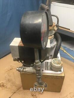 READ HYTORC RSST-20 Model B 10000 PSI Air Powered Hydraulic Unit