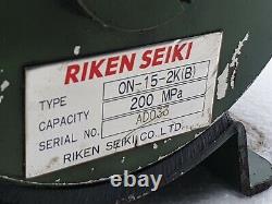 RIKEN SEIKI ON-15-2K Air Hydraulic Tensioner Foot Pump 2000 Bar / 29000 PSI