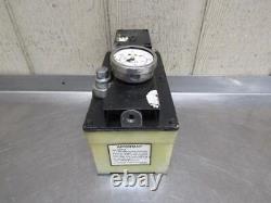 SPX Hytec #100987 Air Pneumatic Hydraulic Pump 4800 PSI (broken gauge)