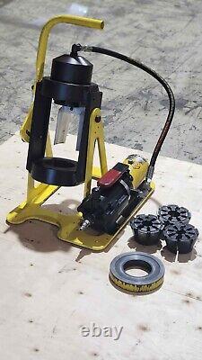 WEATHERHEAD T-462 HYDRAULIC HOSE CRIMPER with Air Pump used Machine T462 / T466
