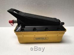 Wartsila/ Enerpac Patg9102ne012 Air Driven Hydraulic Pump 950 Bar/13,570 Psi (2)